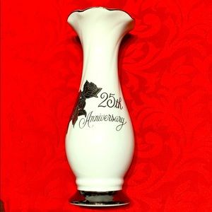 Saji fine China Japan 25th anniversary vase